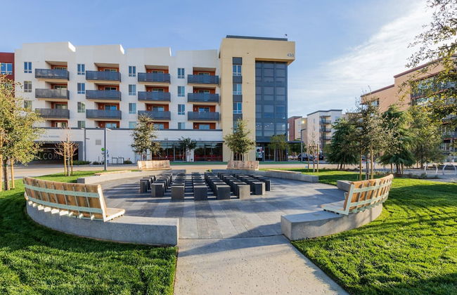 Global Luxury Suites San Mateo - Photo 47