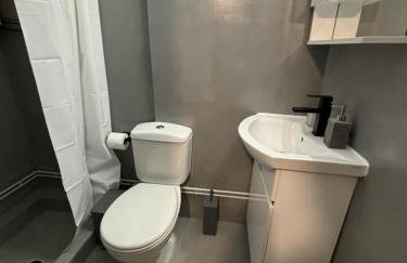 Jacuzzi studio close to athens airport!! - Foto 6