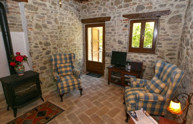 Holiday House Overlooking Lake Near Tuscany - Photo 28