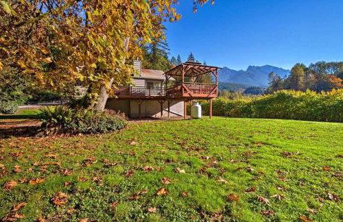 Beautiful Cabin Rental with Private Hot Tub on the Skykomish River in Washington - Foto 2