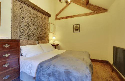 Derbyshire Chapel for 6 at Harthill Hall private hot tub 8am - 10pm plus private daily use of indoor pool and sauna 1 hour - Photo 35