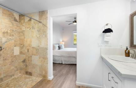 Oceanfront 2BR Rooftop Deck Beach Access Strand Way B - Photo 14