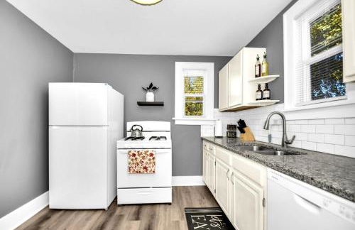 A-Frame Charmer in Town, Newly Renovated - Foto 9