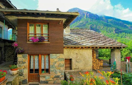 Stone Cabin With Views Over Balme Valley - Foto 1