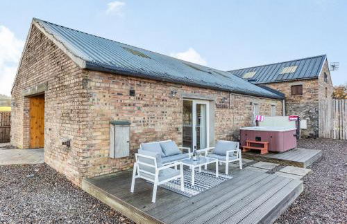 Woodend Barn - Photo 2