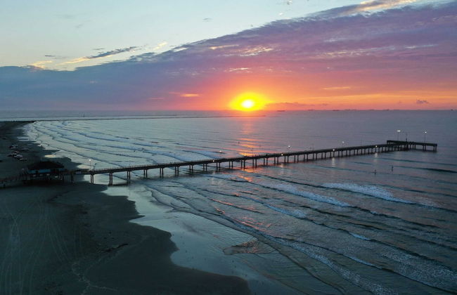 Ridley Retreat Community Pool, Mins to the Beach Corpus Christi + Port A - Foto 41