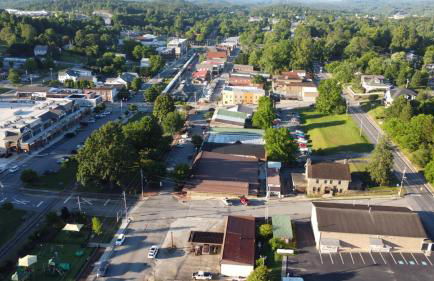 King Bed Bungalow Just Feet from Historic Main Street - Foto 31