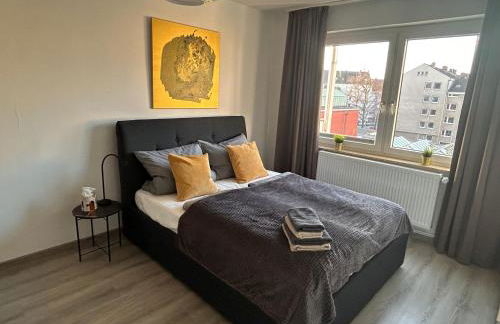 GÖH-moderne Wohnung in zentraler Lage, Balkon, self-check-in, WLAN, Netflix, DisneyPlus - Foto 8