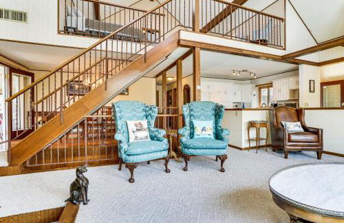 Love Lake Retreat with Hot Tub in New Richmond! - Foto 7