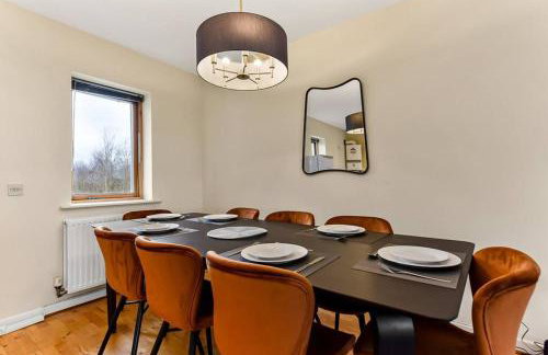 Large Group & Contractor Booking! Duplex w/Parking - Photo 14