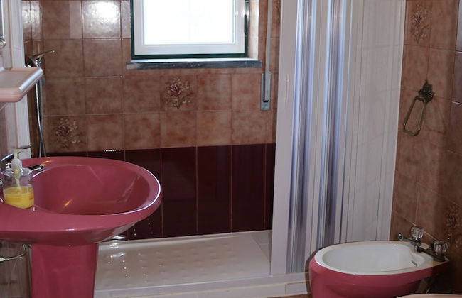 3 Bedroom Apartment in a Ground Floor of a Vila Wseparate Kitchen Living Room - Foto 20