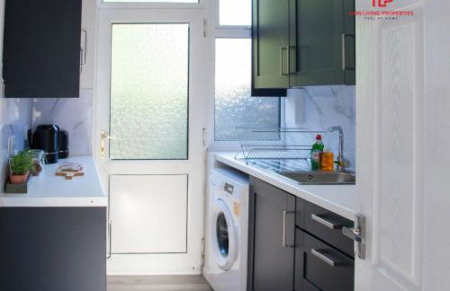 Spacious 7-Bed Home for Contractors & Families in St Helens - Foto 18