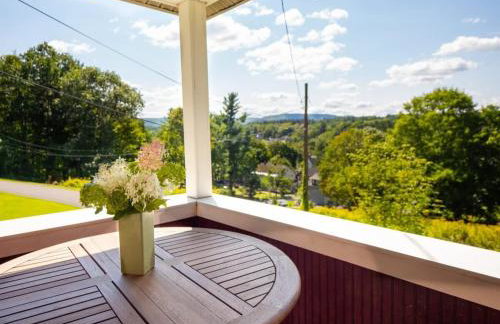 Berkshire Vacation Rentals: Centrally Located Historical Home - Foto 3