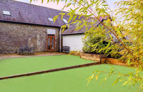 School Lodge - Photo 31