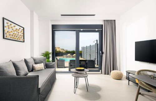 Limi Deluxe Sea View Suites - Private Pools - Foto 39