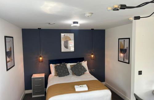 Affordable Serviced Apartment Perfect for Contractors in PE1 Short & Long Term Stays - Free WIFI - Free Parking - With Sofa Bed - Full Kitchen - Foto 5