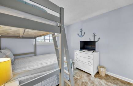 Cozy renovated ground floor unit - Golf Villa - on the Golf Course - Photo 19