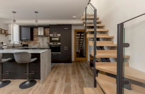 2BD Loft Style Apt - Edinburgh - Free Parking - Pass the Keys - Foto 22