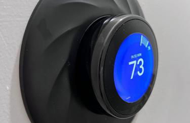 Pasadena Charming Vacation Home with Hot Jacuzzi - Photo 8