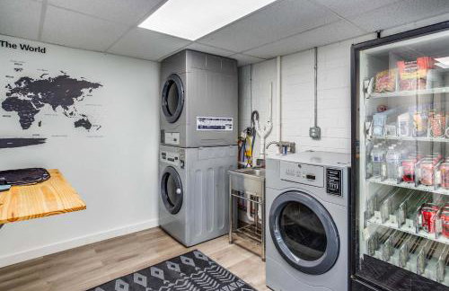 Newly Renovated Bright Studio - Photo 20