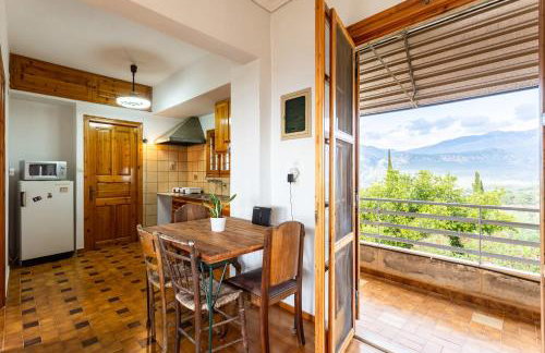 Spacious Cottage - Panoramic Sea & Mountain Views - Photo 18