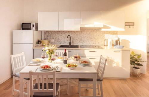 ISEO LAKE ESCAPE - 2BR, Terrace, Air Conditioning & Fast Wi-Fi - Foto 10