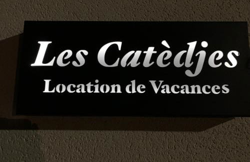 Les Catèdjes - Foto 12