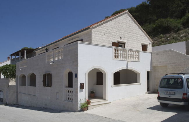 Apartments Pucisca - Photo 10