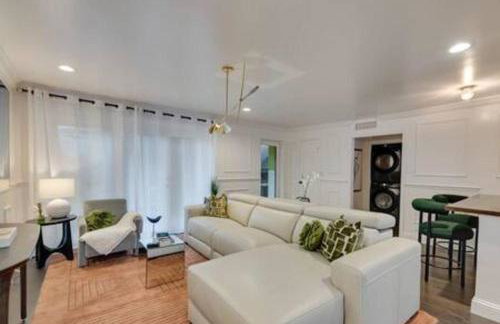 Spacious Dallas 2BR Retreat Poolside Oasis - Foto 1