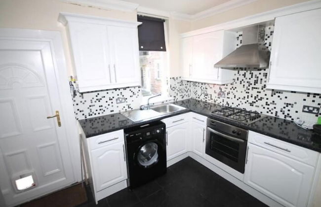 Ground Floor Victorian Apartment - Photo 4