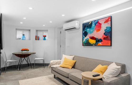 luxury 2 bed 2 bath apt with free parking - Foto 2