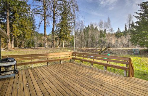 Remote Escape Riverside Home with Scenic Views - Photo 26