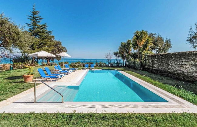 Villa Barbati Beachfront - Photo 14