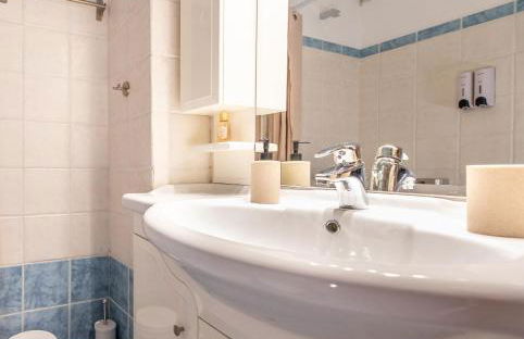 Domelia's Blue Bay Haven near Rafina port - Foto 13