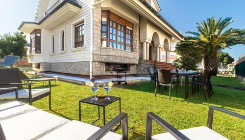 Chalet con Jardín junto a la Playa de Berria - Foto 1, Garden