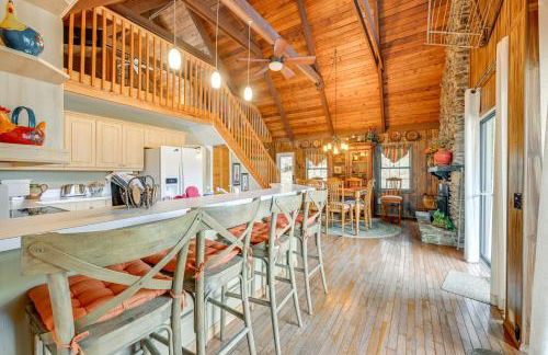 Mtn-View Home with Deck, Fire Pit and BBQ in Almond - Foto 2