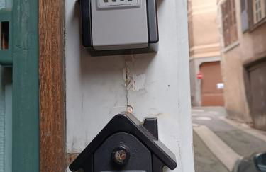 Apparts Coeur Historique de Thiers - Tarifs dégressifs - Idéal PROS - Foto 15