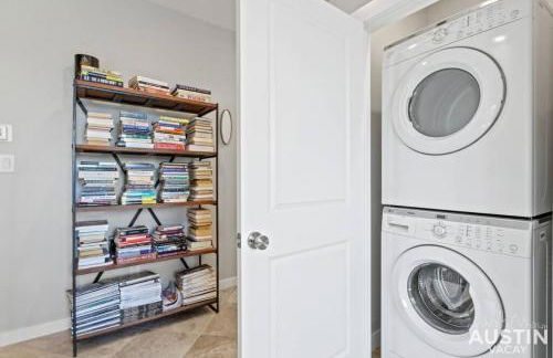 Enjoy DT Newly Renovated & Patio and Free Swim Club by Austin Vacay - Foto 21