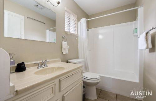 Walk to Zilker Patio w a View Elevated Balcony - Photo 25