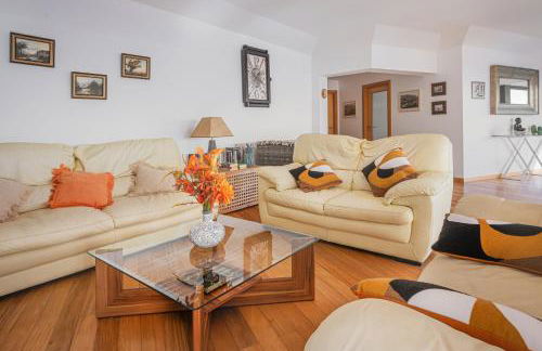 Beachfront Penthouse with Panoramic Ocean-View Terrace VIP Baia - Photo 5