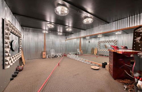 Vista De Lago Retreat Luxury Mansion with Pool and Theater - Foto 33