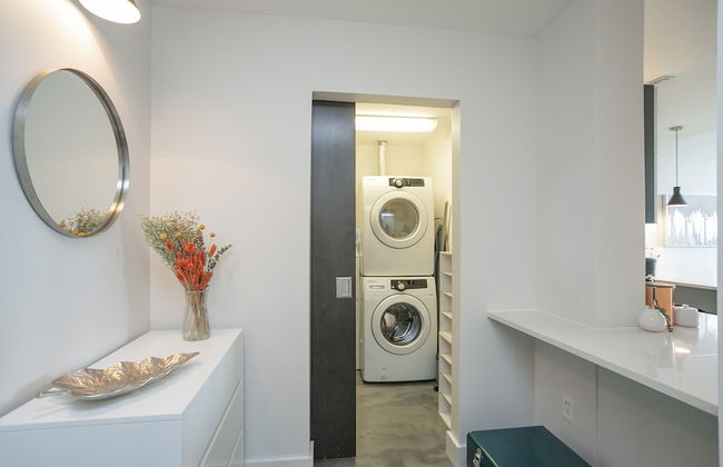 Sleek Furnished Modern Downtown Condo - Foto 41