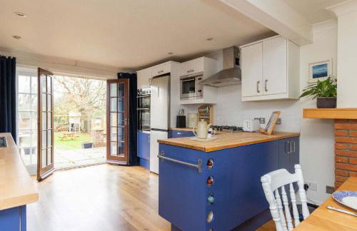 Rural House with Swimming Pool and Gardens - Foto 11