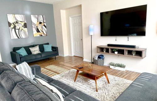 Charming family retreat with Pool & Amenities Disney & top Attractions - Foto 65