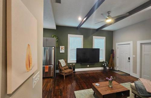 Prime location very close to downtown! - Photo 39