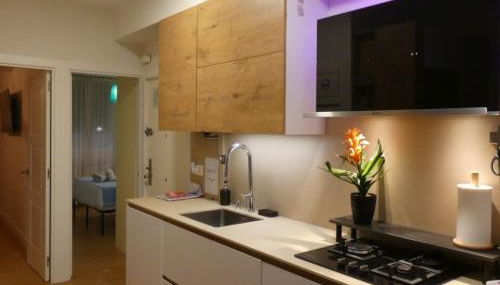 Viana Urban Apartment , Cozy 2BR Near Old Town - Foto 2, stove