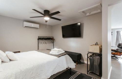 Greenway Garage with Firepit - Photo 13