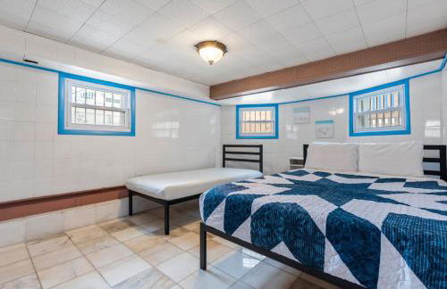 Oversized Family Beach Block Duplex with Game Room - Foto 26