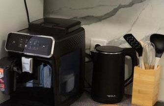 City Center Apartment with Free Parking - Foto 11