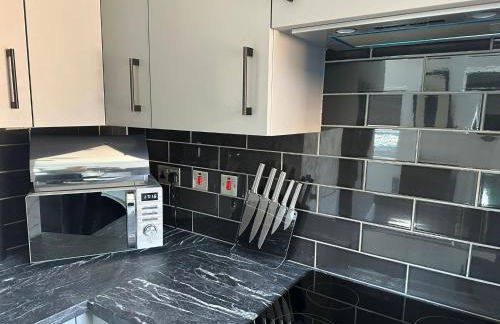 Adam Court Apartments - PE1 - Contractor Friendly - Choice of Studios or 1 Bed Apartments - Free Parking - Sofa Beds - Sky TV - Full Kitchen - Washer Dryer - WiFi - Foto 62